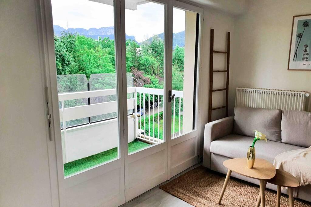 Charmant Appartement Avec Vue Sur Les Montagnes Анси Екстериор снимка